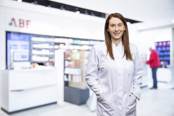 ABF-Apotheke Filialleiterin Stephanie Nachtrab ABF-Apotheke Filialleiterin Stephanie Nachtrab